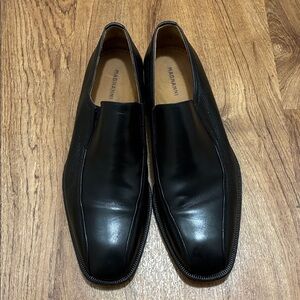 Magnanni Black Pebble Grain Leather Square Toe Loafers - Size 11 M  Style #10643